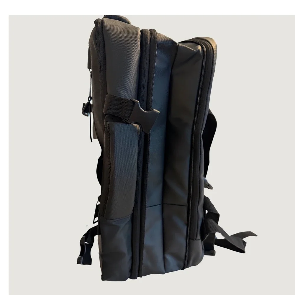Primo Weekender Laptop Bag Black Travel Backpack USB Port Water Resistant NEW